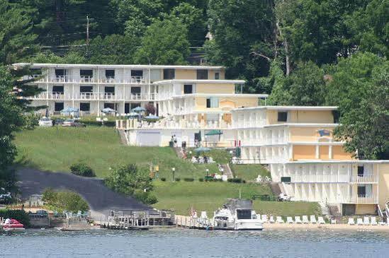 Lakefront Terrace